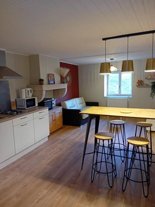 Petite Maison En Pierre Au Calme Avec Exterieur Montbellet Екстериор снимка